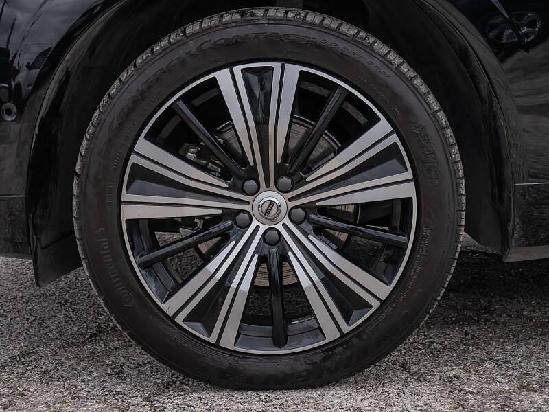 2023 Volvo XC60 B5 Plus Bright Theme