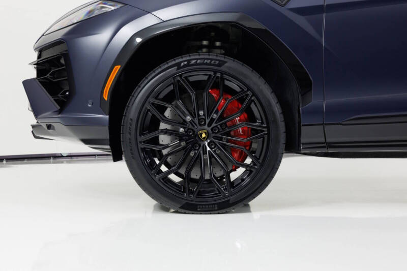 2025 Lamborghini Urus SE