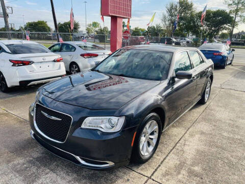 2018 Chrysler 300 for sale at Centro Auto Sales in Houston TX