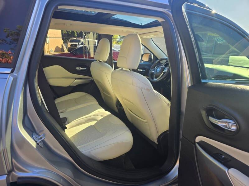 2016 Jeep Cherokee Overland