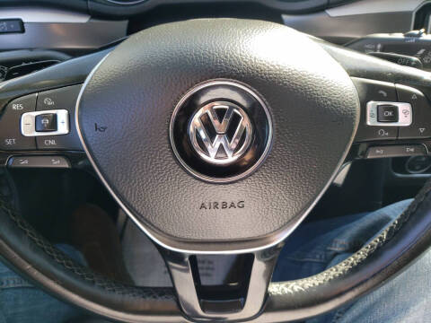 2018 Volkswagen Passat 2.0T R-Line