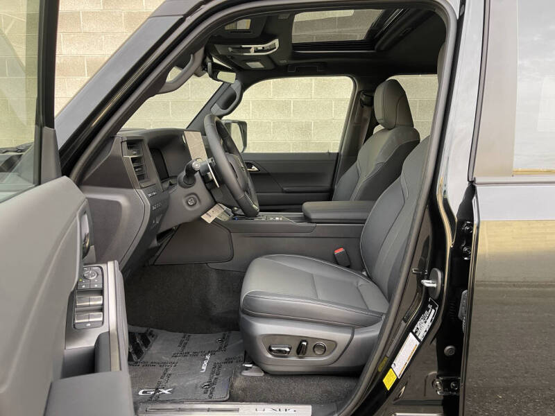 2025 Lexus GX 550 Premium