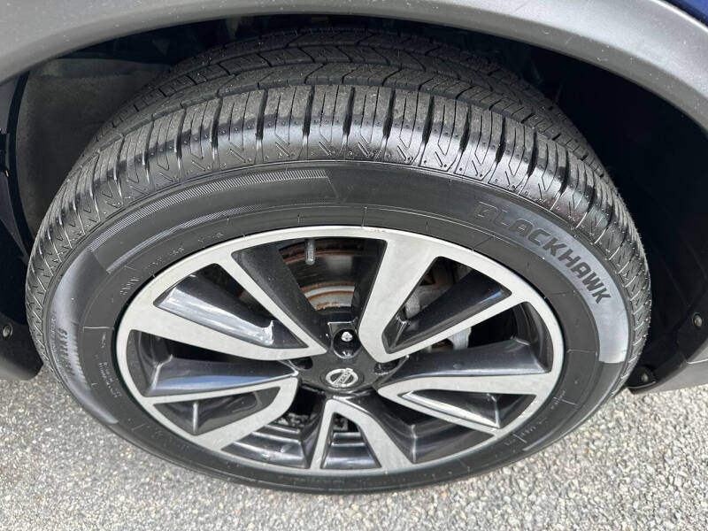 2020 Nissan Rogue SL