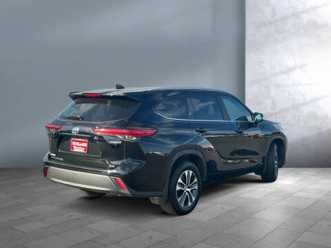 2023 Toyota Highlander Hybrid XLE