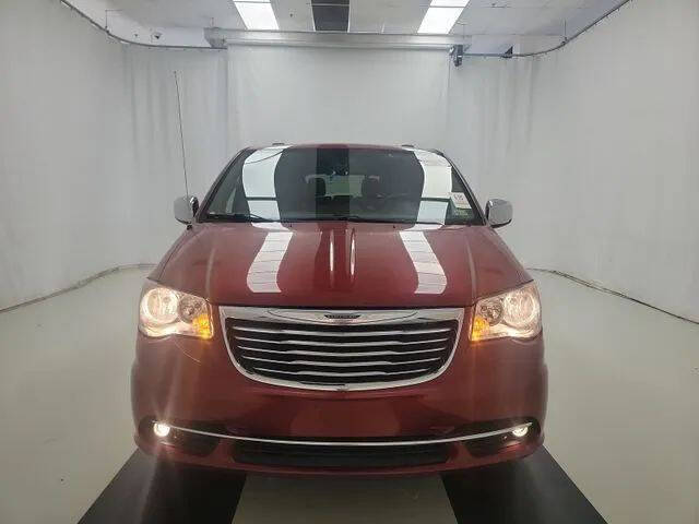 2012 Chrysler Town and Country Touring-L