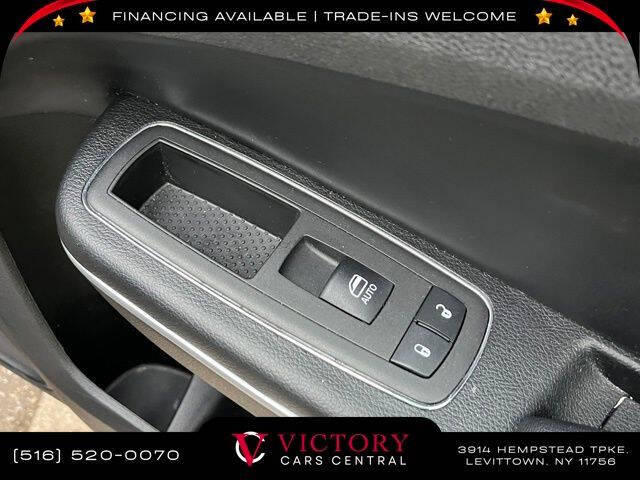 2023 Chrysler 300 Touring L