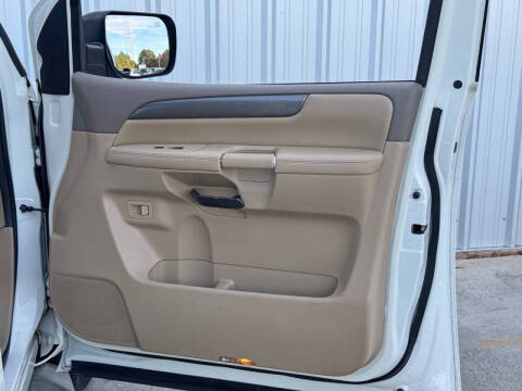 2013 Nissan Armada SV