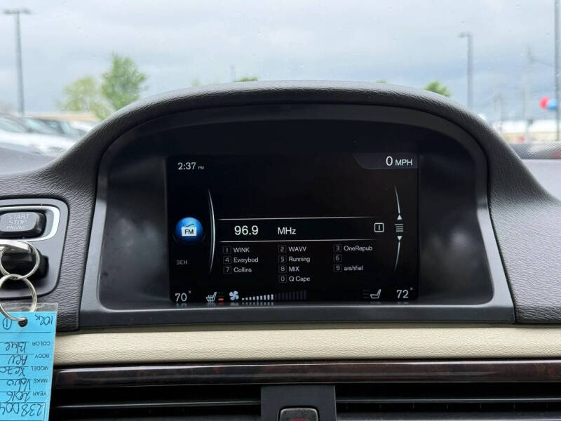 2016 Volvo XC70 T5 Platinum