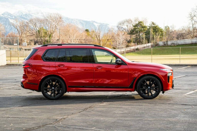 2025 BMW X7 M60i