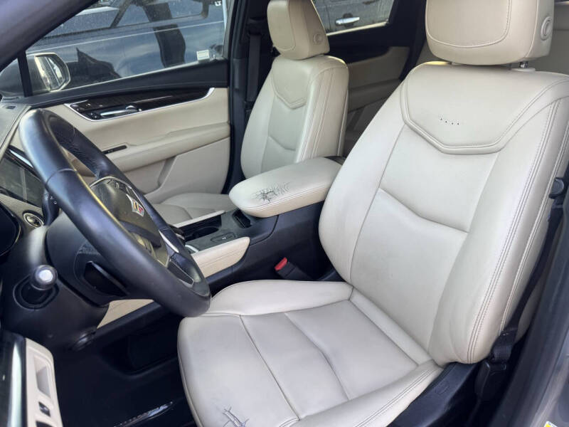 2017 Cadillac XT5