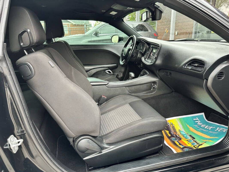 2020 Dodge Challenger SXT