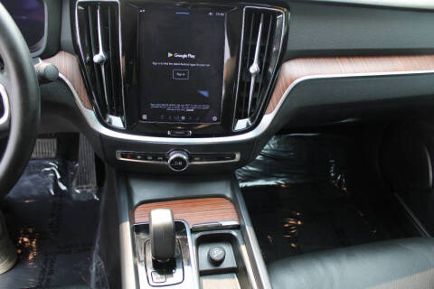 2024 Volvo S60 B5 Plus Dark Theme