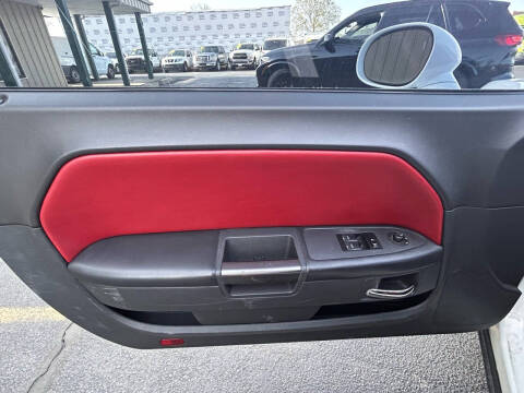 2014 Dodge Challenger SXT