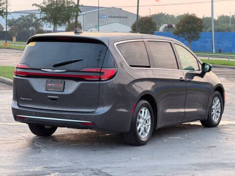2023 Chrysler Pacifica Touring L
