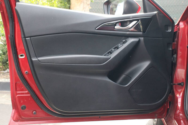 2016 Mazda MAZDA3 i Touring