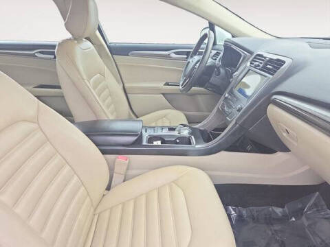 2020 Ford Fusion SEL