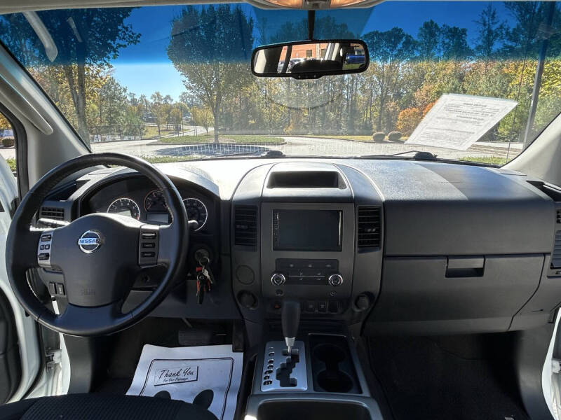 2011 Nissan Titan SL