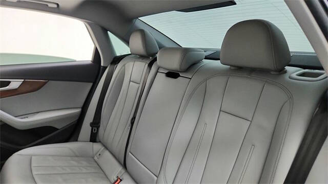 2024 Audi A4 quattro Premium Plus 40 TFSI