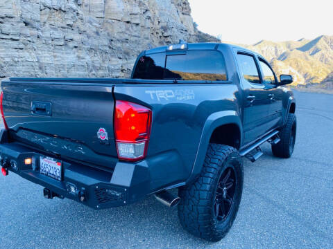 2017 Toyota Tacoma SR V6