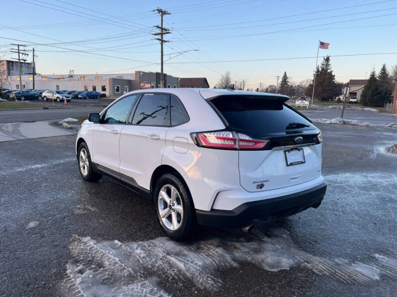 2020 Ford Edge SE