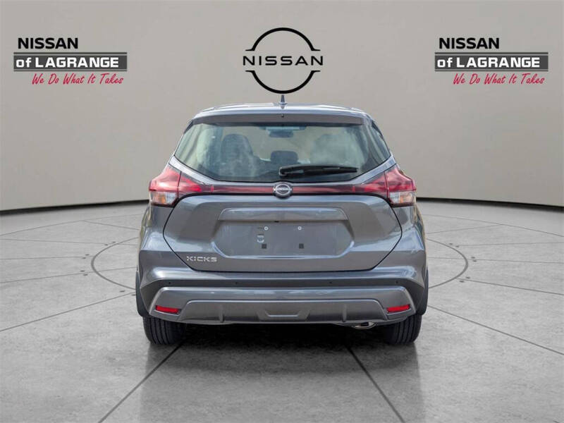 2025 Nissan Kicks Play S