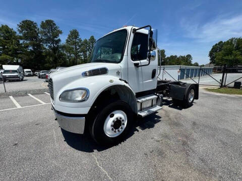 2015 Freightliner M2 106