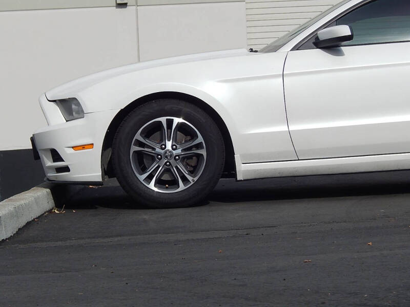 2014 Ford Mustang V6 Premium