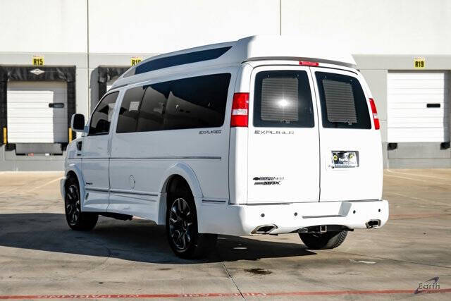 2023 Chevrolet Express 2500