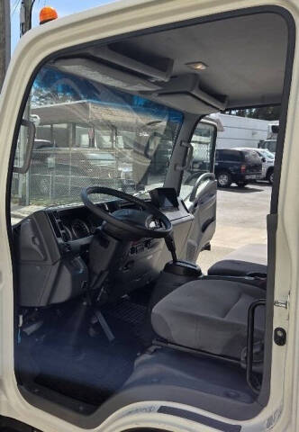2021 Isuzu NPR