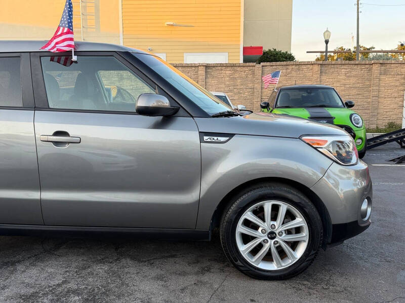 2019 Kia Soul +