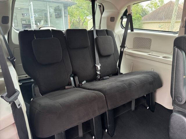 2012 Chrysler Town and Country Touring