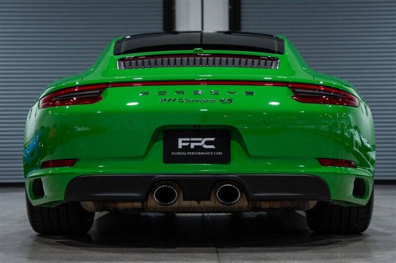 2017 Porsche 911 Carrera 4S