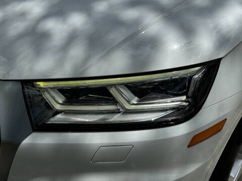 2018 Audi Q5 2.0T quattro Premium Plus