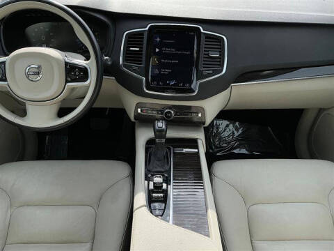 2019 Volvo XC90 T6 Momentum