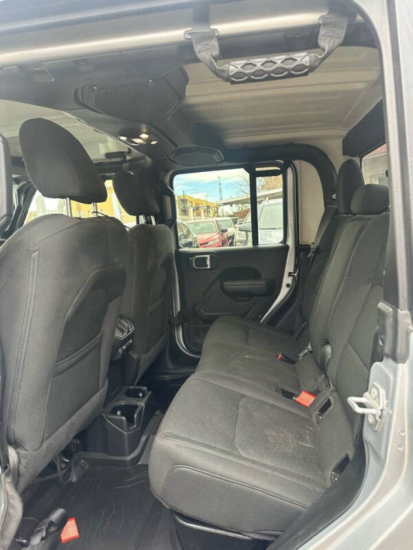 2022 Jeep Gladiator Willys