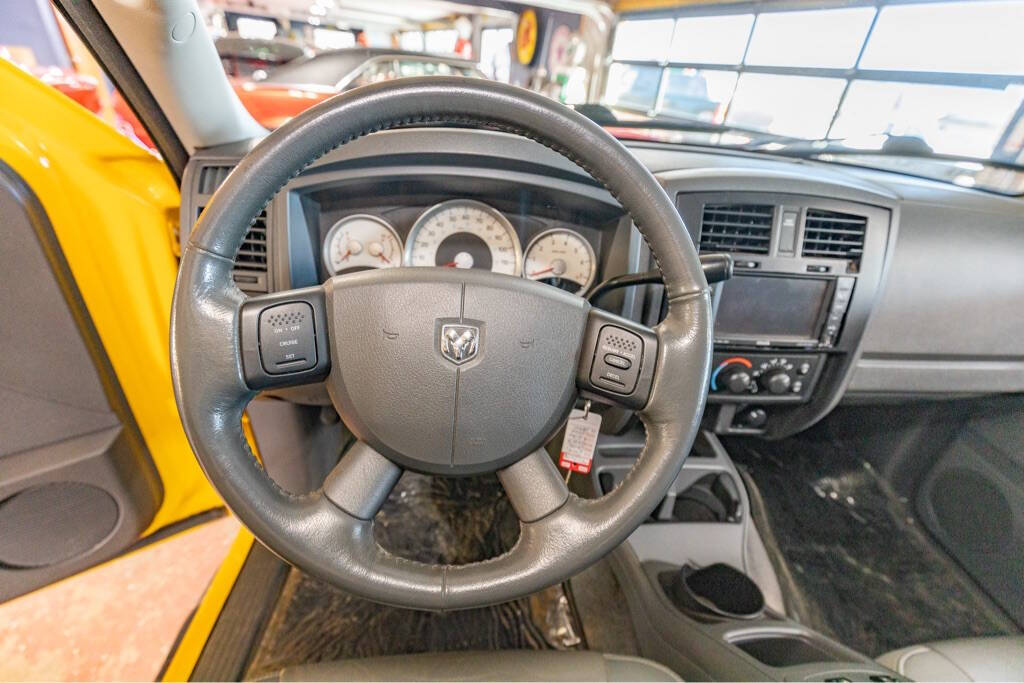 2006 Dodge Dakota 74
