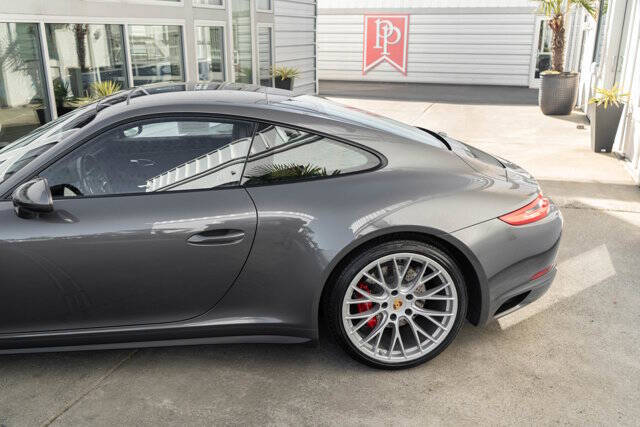 2017 Porsche 911 Carrera 4S