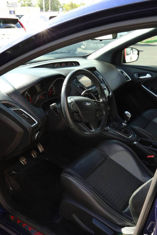 2017 Ford Focus ST