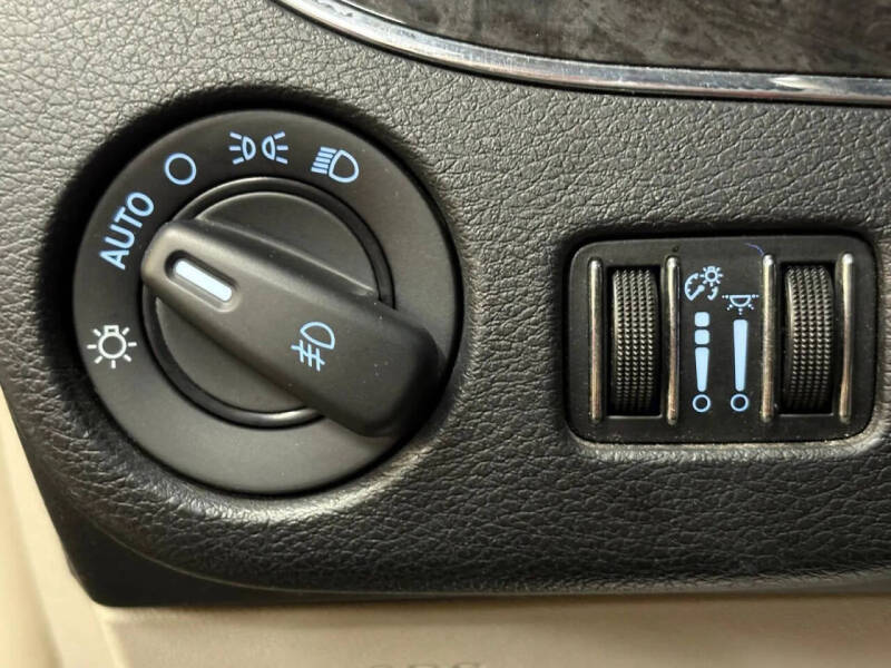 2012 Chrysler Town and Country Touring