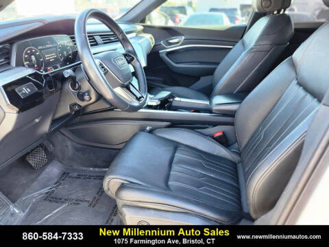 2024 Audi Q8 Sportback e-tron quattro Prestige S line