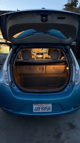 2011 Nissan LEAF SL