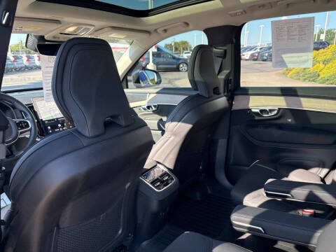 2025 Volvo XC90 B5 Plus Bright Theme 6P