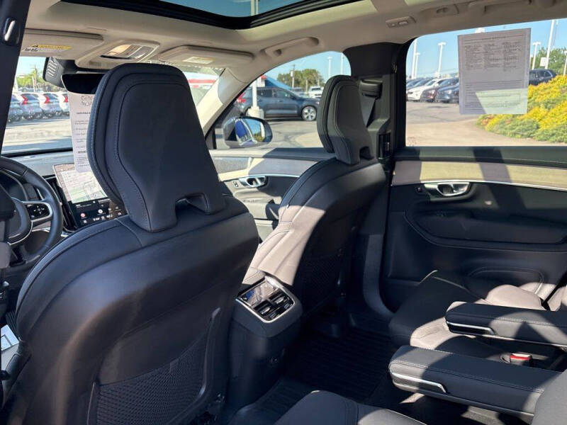 2025 Volvo XC90 B5 Plus Bright Theme 6P