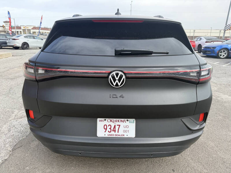 2023 Volkswagen ID.4 Pro