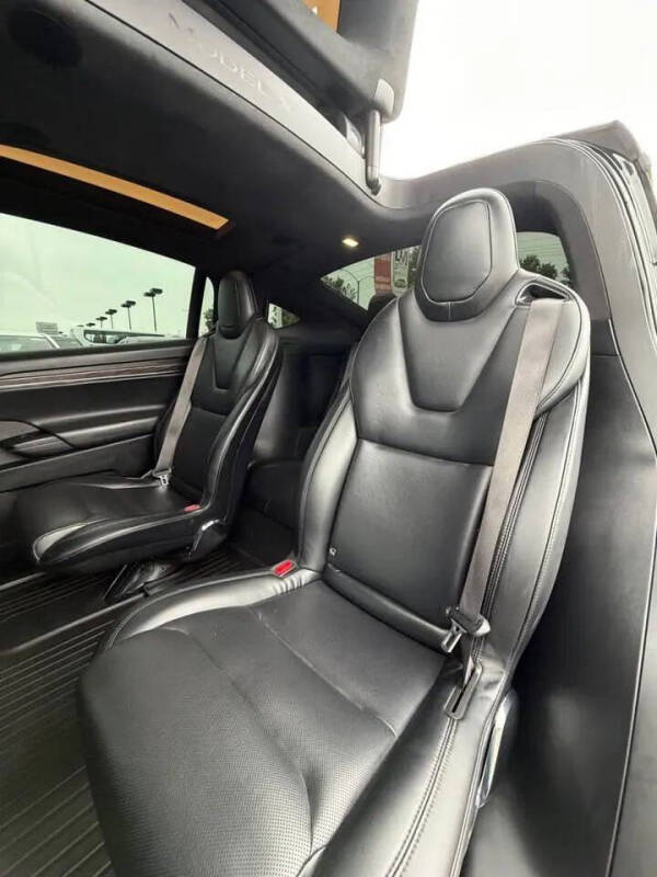 2023 Tesla Model X Standard Range