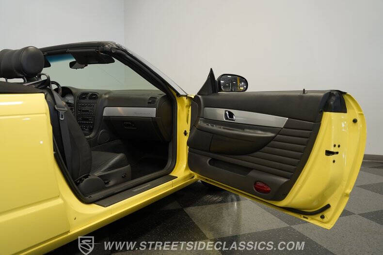 2002 Ford Thunderbird Deluxe