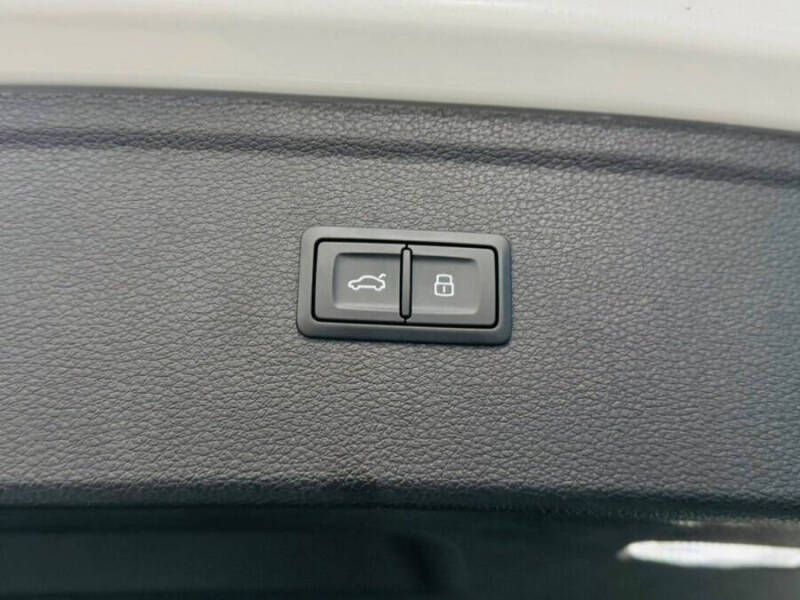 2024 Audi SQ5 3.0T quattro Premium Plus