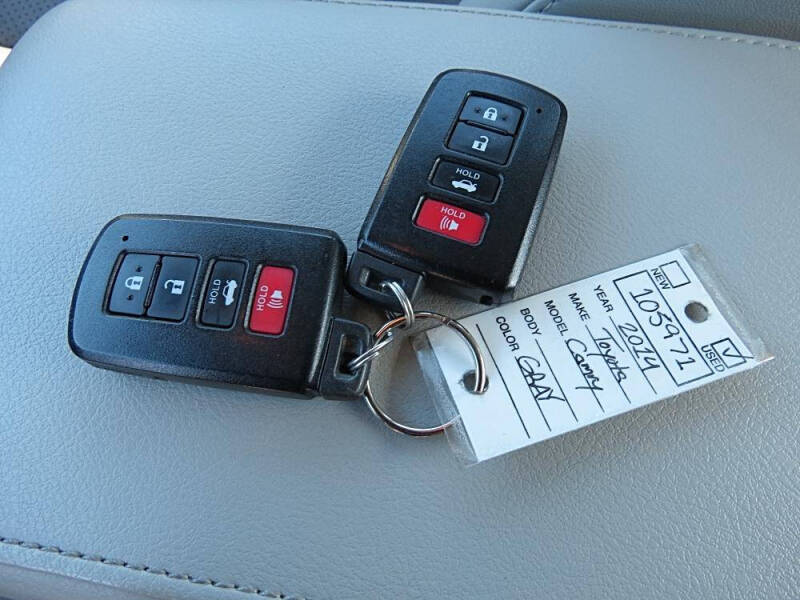 2014 Toyota Camry Hybrid XLE