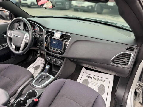 2012 Chrysler 200 Touring