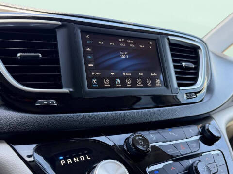 2020 Chrysler Pacifica Touring L